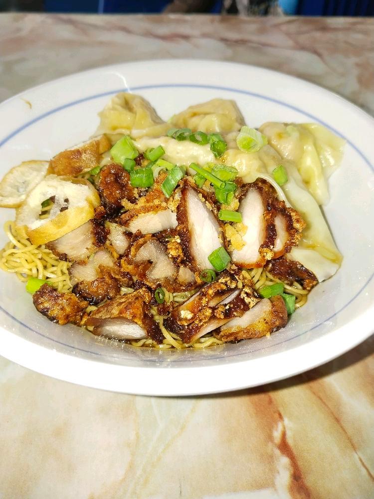 Photo of Sandakan Tasty Zha Yuk Kuey Teow 好味山打根炸肉粉仔 - Kota Kinabalu, Sabah, Malaysia