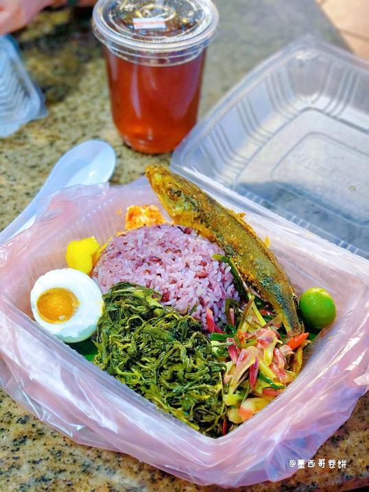 Photo of Api-Api Night Food Market @ Gaya Street Kota Kinabalu, Sabah. - Kota Kinabalu, Sabah, Malaysia