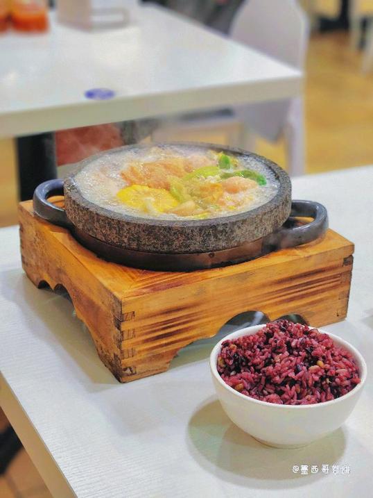 Photo of Young Sanna Mee (Kota Kinabalu) - Kota Kinabalu, Sabah, Malaysia