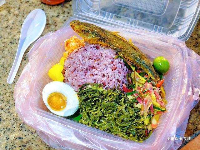 Photo of Api-Api Night Food Market @ Gaya Street Kota Kinabalu, Sabah. - Kota Kinabalu, Sabah, Malaysia