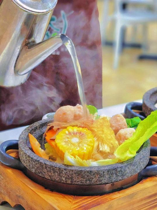 Photo of Young Sanna Mee (Kota Kinabalu) - Kota Kinabalu, Sabah, Malaysia