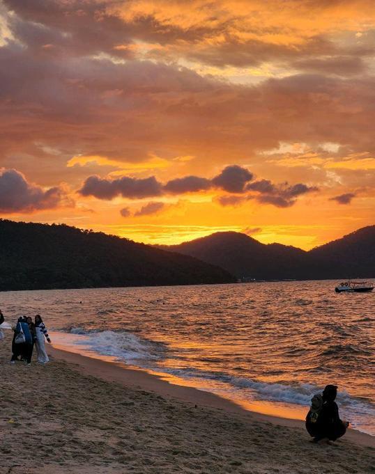 Photo of Batu Ferringhi Beach - George Town, Penang, Malaysia