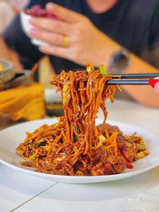 Photo of Young Sanna Mee (Kota Kinabalu) - Kota Kinabalu, Sabah, Malaysia