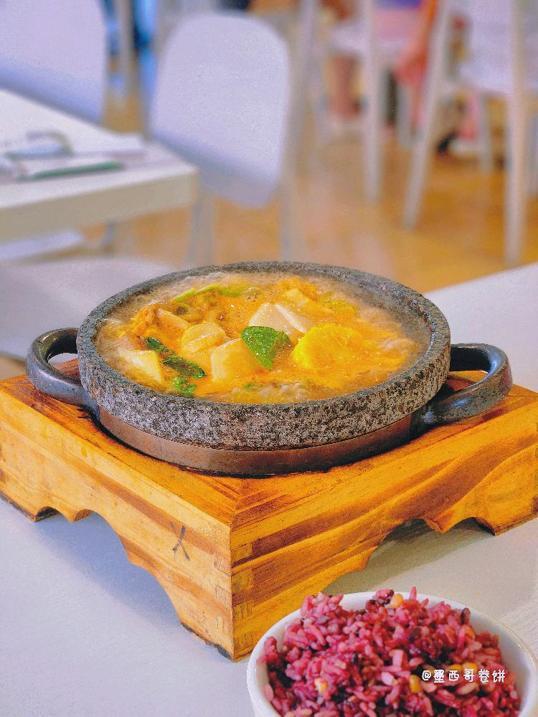 Photo of Young Sanna Mee (Kota Kinabalu) - Kota Kinabalu, Sabah, Malaysia