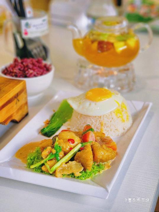 Photo of Young Sanna Mee (Kota Kinabalu) - Kota Kinabalu, Sabah, Malaysia