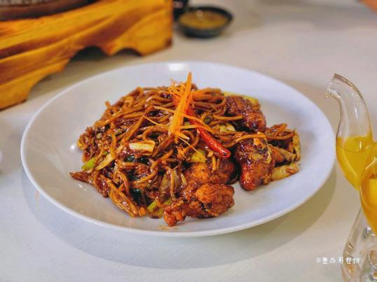 Photo of Young Sanna Mee (Kota Kinabalu) - Kota Kinabalu, Sabah, Malaysia