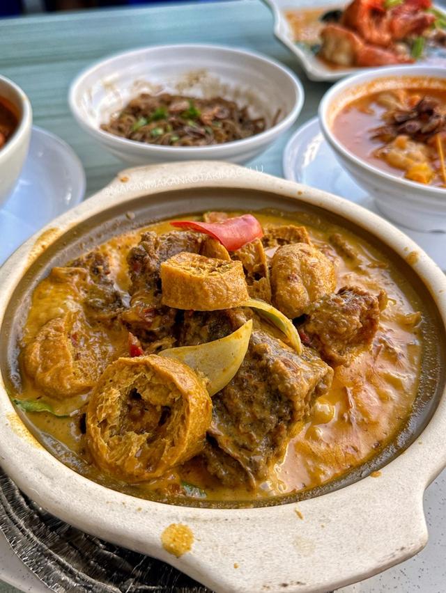 Photo of Tiga Ikan Kopitiam 三只鱼茶室 - Kota Kinabalu, Sabah, Malaysia