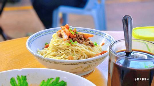 Photo of Auntie Jun’s Marudi Mee Kolo 阿Jun姨马鲁帝干捞面 - Kota Kinabalu, Sabah, Malaysia