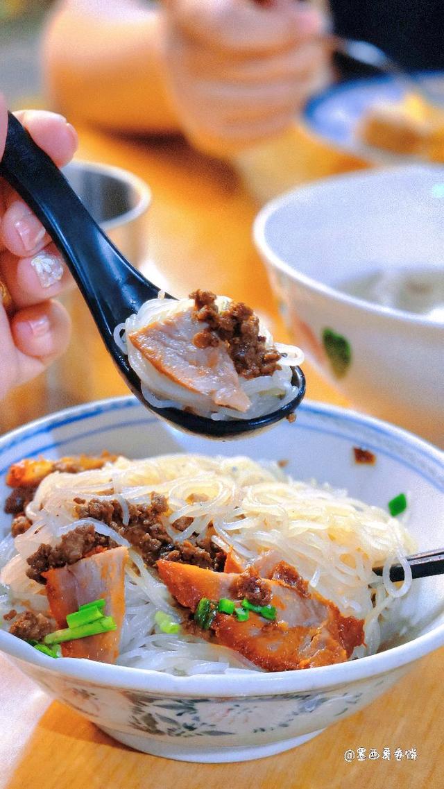 Photo of Auntie Jun’s Marudi Mee Kolo 阿Jun姨马鲁帝干捞面 - Kota Kinabalu, Sabah, Malaysia