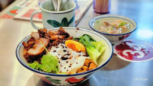 Photo of 亚燕 AH YEN SANDAKAN TRADITIONAL FRIED PORK KUEY TEOW (SINCE 1940) SURIA - Kota Kinabalu, Sabah, Malaysia