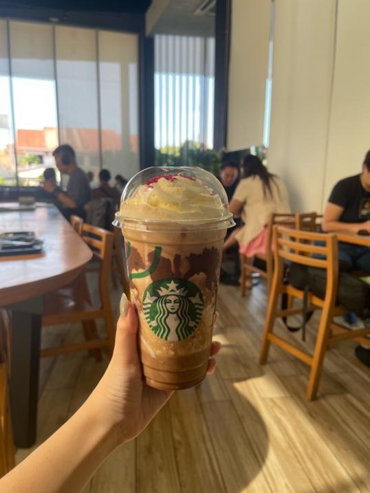 Photo of Starbucks Drive-Thru Jalan Lintas, Kota Kinabalu - Kota Kinabalu, Sabah, Malaysia