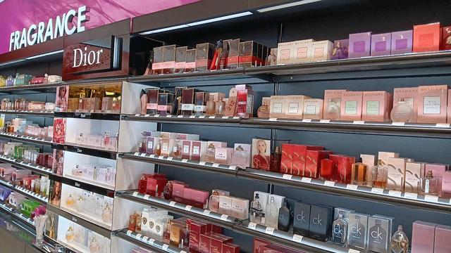 Photo of Benefit Cosmetics Brow Bar Lounge (Sephora Suria Sabah) - Kota Kinabalu, Sabah, Malaysia