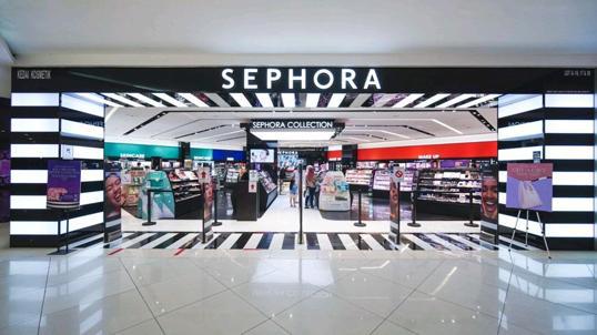 Photo of Benefit Cosmetics Brow Bar Lounge (Sephora Suria Sabah) - Kota Kinabalu, Sabah, Malaysia