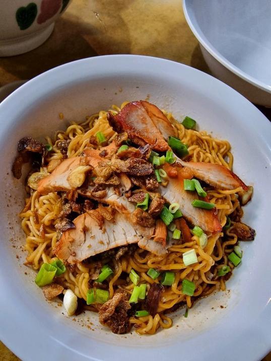 Photo of Auntie Jun’s Marudi Mee Kolo 阿Jun姨马鲁帝干捞面 - Kota Kinabalu, Sabah, Malaysia